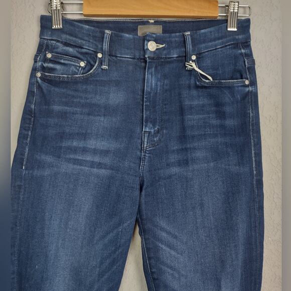 MOTHER High Waisted Looker Ankle Fray Jeans Tongue and Chic Size 26 - Picture 10 of 16